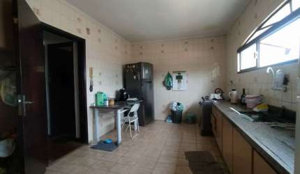 VENDA  SOBRADO 04 QUARTOS  UMA SUÍTE E  04 BANHEIROS , 200 m²  FL38
