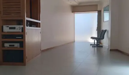 Sobrado de Luxo no Jardim Peri Peri - 250m², 3 Dorms (1 Suíte) + 4 Vagas - FL43