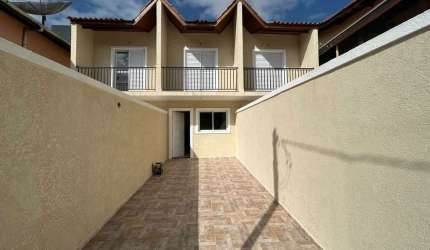 SOBRADO NOVO 2 SUITES, 2 VAGAS, QUINTAL FI37