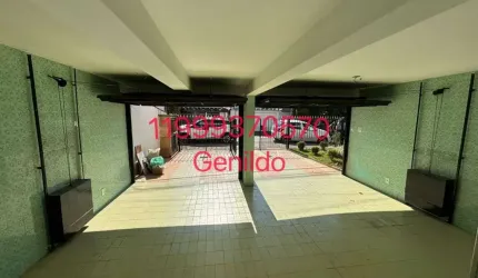 CASA COM PISCINA, 3 QUARTOS, 1 SUITES 4 VAGAS AR CONDICIONADO ARMÁRIOS PLANEJADOS,   ACEITA PET FL55