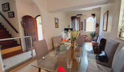 Casa com 5 dormitórios à venda, 350 m² por R$ 795.000,00 - Jardim Ana Emilia - Taubaté/SP