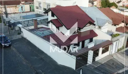Sobrado de esquina com 4 quartos no Jardim Carvalho