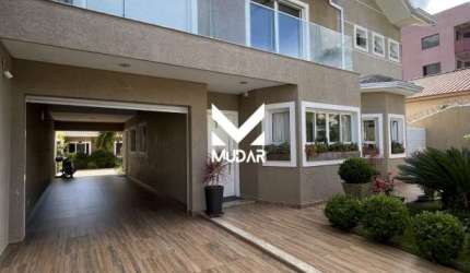 Casa Alto Padrão com 5 quartos (3 suítes) no Jardim América
