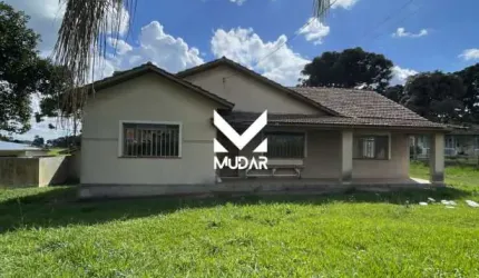 Casa com excelente terreno em Carambeí