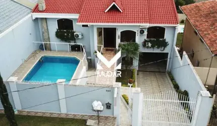 Casa com 3 quartos sendo 2 suítes com Edícula e Piscina em Olarias