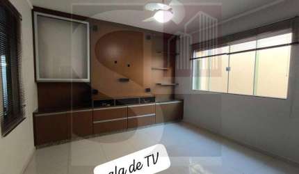 Excelente Casa à Venda no Bairro Cidade Jardim - Uberlândia/MG