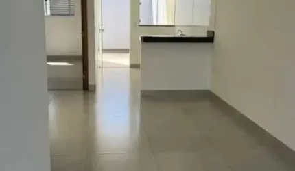 Casa para Venda em Uberlândia, Morumbi, 2 dormitórios, 1 suíte, 2 banheiros, 2 vagas