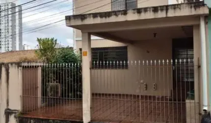 Sobrado à Venda em Vila Carbone, São Paulo - SP