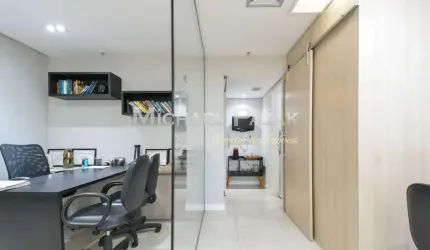 Conjunto comercial com 42m²