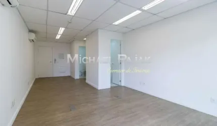 Conjunto comercial com 37m²
