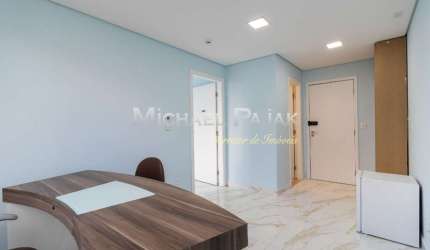 Conjunto comercial com 24m²