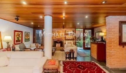 Casa tipo para venda com 4 quartos, sendo 2 suítes - Michael Pajak (11) 99996-4550