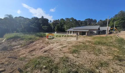 Terreno em condomínio fechado com portaria!