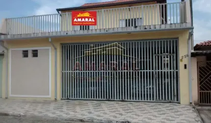 Casa com 3 quartos à venda na Rua Tomisaburo Urano, Vila Figueira, Suzano, 256 m2 por R$ 800.000