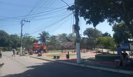 Terreno à venda em Canto Do Rio - RJ