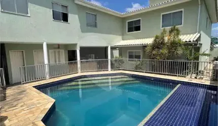 Condomínio com 5 quartos à venda em Campo Grande - RJ