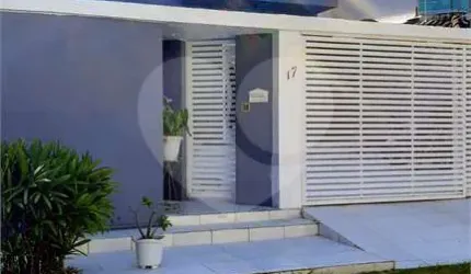 Condomínio com 3 quartos à venda em Vargem Grande - RJ