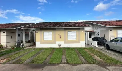 Casa em condomínio fechado com 3 quartos à venda na Avenida Paulo Roberto Vidal, 1, Bela Vista, Palhoça por R$ 335.000