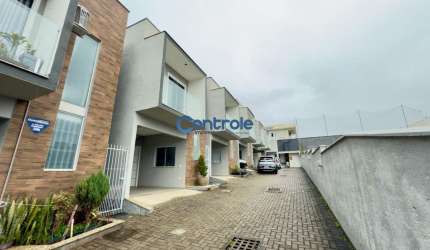 Casa com 2 quartos à venda na Rua Falcão, 117, Forquilhas, São José por R$ 415.000