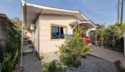 Casa com 2 quartos à venda na Rua Domingos de Souza Filho, 357, Centro, Palhoça por R$ 480.000