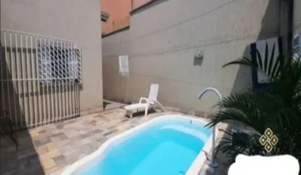 CASA TÉRREA A VENDA NA VILA SANTANA, PISCINA, CHURRASQUEIRA, 03 DORMITÓRIOS, 03 VAGAS ! ! !
