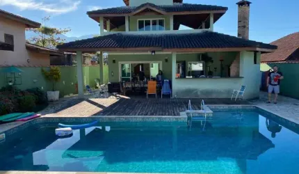 CASA A VENDA EM BORACEIA, CONDOMÍNIO MORADA DA PRAIA, COMPOSTA POR DORMITÓRIOS SENDO   SUITE, PISCINA CHURRASQUEIRA, AMPLO ESPAÇO GOURMET ! ! !