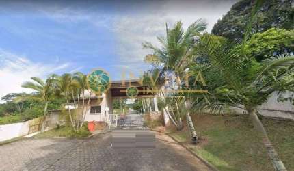 Terreno em condomínio fechado com 794m² localizado no  Córrego Grande próximo a UFSC.