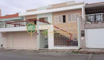 Casa com viabilidade Residencial e Comercial à venda, Estreito, Florianópolis.