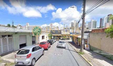Casa + sala comercial em anexo no Estreito - A venda em Florianópolis.