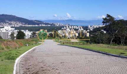 À venda | Terreno com 480m² em condomínio fechado no Itacorubi.