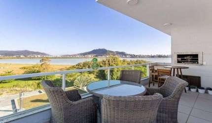 Vista Mar, 3 quartos, terraço privativo com Jacuzzi e 3 vagas no João Paulo - Á venda em Florianópolis
