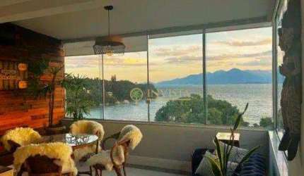 Frente Mar, Mobiliado, com 3 quartos sendo 2 suítes e vista mar