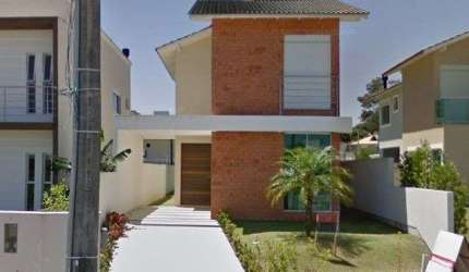 À venda | 173 m², Àrea de Churrasqueira com Piscina externa, 4 quartos e 2 vagas de garagem - Cachoeira do Bom Jesus, em Florianópolis.