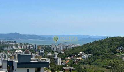 Lote com vista para o mar, infraestrutura completa e localização privilegiada