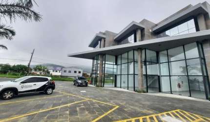 Loja comercial para locação no Campeche.