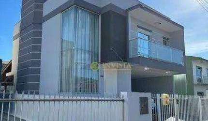 Mobiliada, 3 quartos sendo 1 suíte e 3 vagas na Praia Comprida - À venda em São José