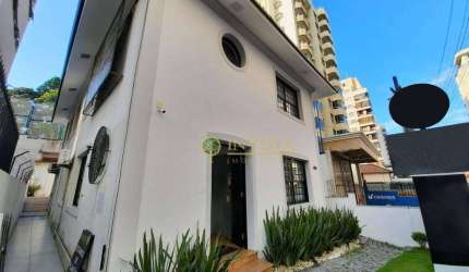 Casa para alugar, 264 m² ao lado do Colégio Catarinense no Centro de Florianópolis.