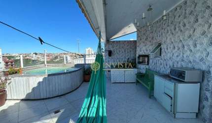 Triplex com terraço privativo, hidromassagem e 3 quartos à venda no Jardim Atlântico.