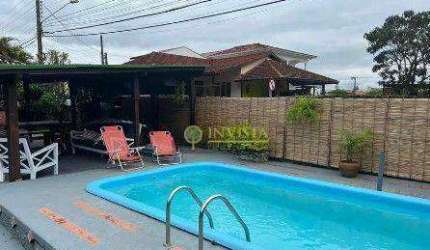 Casa com piscina, churrasqueira e 4 quartos - À venda em Santo Antônio de Lisboa - Florianópolis.