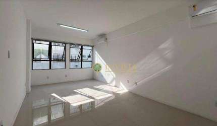 Sala comercial com 1 vaga - À venda em frente a UFSC.