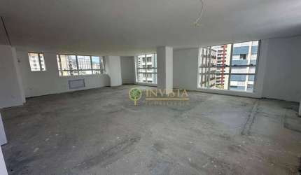 Locação no Centro de Florianópolis! Sala comercial com vista Mar e 3 vagas de garagem.