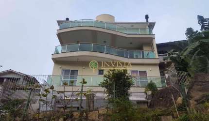 Alto Padrão no bairro Saco Grande! 3 andares, 440m², Vista Mar, 4 quartos e Hidromassagem - À venda em Florianópolis.