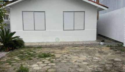 À venda | 65m² construídos, 2 quartos e 1 vaga de garagem - Ribeirão da Ilha, Florianópolis.