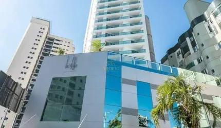 Apartamento com 3 suítes e 2 vagas próximo a Beira-rio