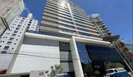 Linda cobertura duplex no Sun Coast Residence, com 1 suíte master, mais 2 dormitórios, 2 vagas de garagem e área de lazer privativa