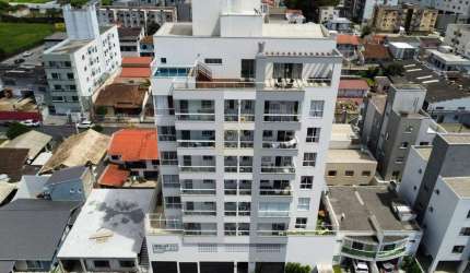 Excelente Apartamento: 3 dormitórios sendo 1 suíte em Região de Grande Valorização Próximo à Univali!