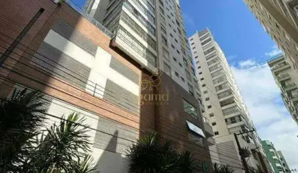 Apartamento de Alto Padrão para Locação – 3 suítes, 2 vagas, mobiliado, lazer completo.