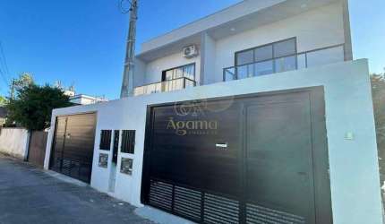 Sobrado para Locação com 90m sendo 2 quartos com quintal - Centro