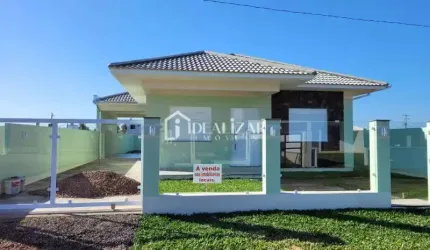Casa nova na Camboim apenas uma quadra do mar