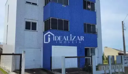 Belo apartamento á venda em Arroio do Sal, com vista privilegiada para o mar, dispõe de 2 dormitórios, vaga de garagem.